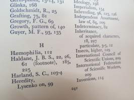 Soviet genetics and World science - Lysenko and the meaning of Heredity