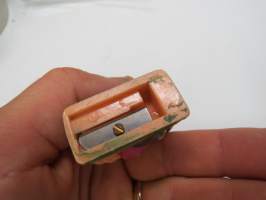 Kääpiö-kynänteroitin - Walt Disney Productions - virallinen tuote -official WDP-product, pencil sharpener