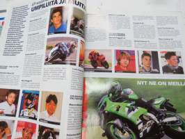 Vauhdin Maailma - Road Racingin kausiopas - Moto GP 2002, radat, kuskit, kalenteri, säännöt, tekniikka, tilastot