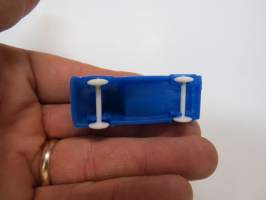 Sininen avolava - karkkipussiauto? -toy car