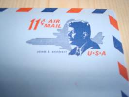 2 kpl John F. Kennedy, JFK, Aerogramme, 11 cent ja 13 Cent Air mail. Katso myös muut kohteeni mm. noin 1200 erilaista amerikkalaista ensipäiväkuorta 1920-luvulta