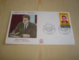 John F. Kennedy, JFK, 1964, Senegal, ensipäiväkuori, FDC. Katso myös muut kohteeni mm. noin 1200 erilaista amerikkalaista ensipäiväkuorta 1920-luvulta