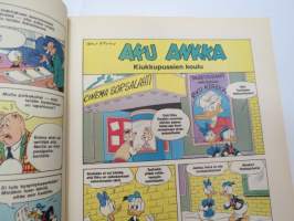 Koulu-Aku -sarjakuvakirja / comics book