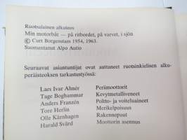 Moottoriveneeni suunnitteluasteella, rakennusvaiheessa, vesillä