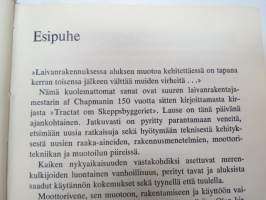Moottoriveneeni suunnitteluasteella, rakennusvaiheessa, vesillä