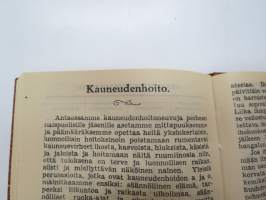 Kotka Kalenteri 1944 -almanakka, yleiskalenteri, jossa runsaasti artikkelita ja eri alojen toitoja, mm. kuvasivut &quot;Neuvostoliiton tavallisimpia lentokonetyyppejä&quot;