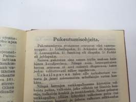 Kotka Kalenteri 1944 -almanakka, yleiskalenteri, jossa runsaasti artikkelita ja eri alojen toitoja, mm. kuvasivut &quot;Neuvostoliiton tavallisimpia lentokonetyyppejä&quot;