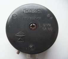 Vanha neuvostoauton ilmanpainemittari  alkuperäisessä kotelossa  10x6x3,5 cm