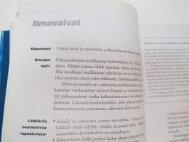 Suuri kivunhoitokirja - Yli 1000 helpottavaa neuvoa -  Asiantuntevia ja ajanmukaisia neuvoja kipujen lievittämiseen, toipumiseen ja hyvinvoinnin edistämiseen