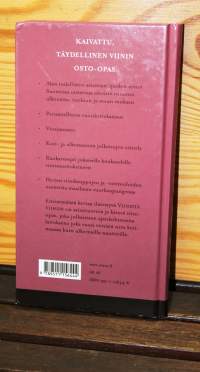 Viinistä viiniin 1999 - Kaivattu täydellinen viinin osto-opas.