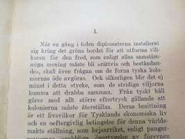 Tysk kultur i Afrika - Några blad ur kolonisationens historia -kirja esittelee saksalaisten siirtomaaherrojen julmia ja väkivaltaisia otteita alkuasukkaita