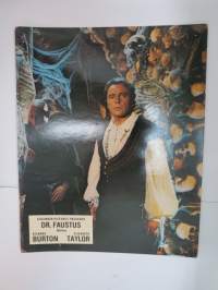 Doctor Faustus - starring Richard Burton &amp; Elizabeth Taylor - Columbia Pictures -elokuvan mainoskuva / kaappikuva / painokuva -movie advertising photo /