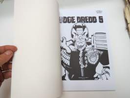Judge Dredd 5 (alkuteos Judge Child 1) -oikeuden mies -comics album
