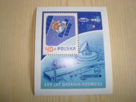 Avaruus, Intersputnik, Shouvenir Sheet postimerkkiarkki, Puola, vuodelta 1987. Katso myös muut kohteeni mm. noin 1200 erilaista amerikkalaista ensipäiväkuorta