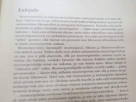 Moottoripyöräilijän liikenneopas -traffic guide for the motorcyclist
