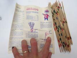 Mikado tikkupeli -rod lifting game