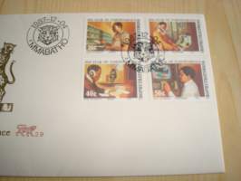 10th Year of Independence, Communication, 1977-1987, Bobhuthatswana, ensipäiväkuori, FDC + kortti, 4 erilaista postimerkkiä, hieno. Katso myös muut kohteeni mm.