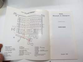 Auschwitz Birkenau museum guide book -keskitysleirimuseon opaskirja englanniksi