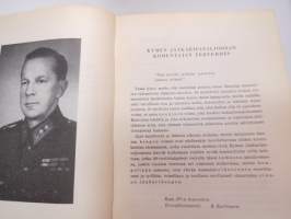 Kymen Jääkäripataljoona (50 vuotta), sisältää joukko-osaston histoariaa, osallistuminen sotiin, eri kirjoittajien artikkeleita -military unit history