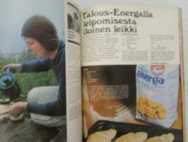 Kaunis Koti 1971 nr 4, sis. mm. seur. artikkelit / kuvat / mainokset; Tunnetko vanhat Jugend-kalusteesi, Irmeli ja Markus Visanti, katso sisältö tarkemmin kuvista.