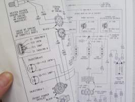 Chrysler Motors Dakota Trucks 2WD and 4WD Pickups Service Manual 1989 - Rear-Wheel-Drive Truck  -Korjaamokäsikirja