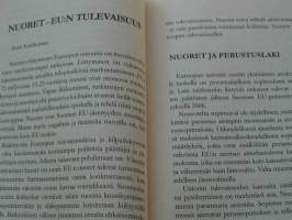 Täällä Eurooppa, kuuleeko Washington? Euroopan perustuslakikysymys