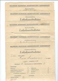 Helsingin kaupungin suomenkieliset kansakoulut Kansakoulun Lukukausitodistus 1927, 1928,1929, 1930  ja 1931  - todistus  5 kpl