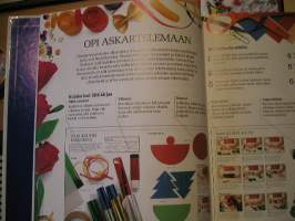 värikästä askartelua