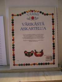 värikästä askartelua