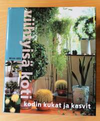 Viihtyisä koti 1-4:  1. Kattaukset ja koristelu.2. Kodin kukat ja kasvit.3. Piha ja puutarha. 4. Sisustaminen. Kätevä tietoteos kodin viihtyisyyden parantamiseksi