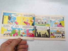 Aku Ankka 1987 nr 52B Vanhan linnan salaisuus -comics