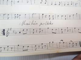 Nuottikirja klarinetille (soittaja J.A. Helenius) -klarinettia soittaneen kansanmiehen käsinkirjoitettu nuottikirja -handwritten clarinetists note book - common man