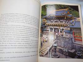 Japan, ruotsinkielinen teos, joka esittelee Japania, kansaa, sen kulttuuria ym. -Japan, country, culture etc.