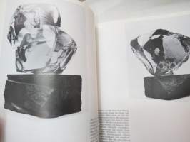 Glas Zeit - Timo Sarpaneva Finland - Finnisches Museum für angewandte Kunst - Ahlström - Iittala Glashütte -näyttelykirja / exhibition book