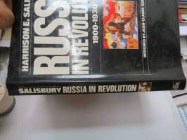 Russia in revolution 1900-1930 -hienosti kuvitettu teos Venäjän vallankumouksen vuosista