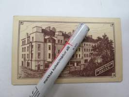 Neiti Pitsikäsi-Puuhkatukka - Atelier Fanny Hjelm, Kotka -visiittikorttivalokuva / visit card photograph