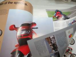 Yamaha 1993 -sales brochure / myyntiesite