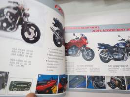 Yamaha 2001 originaalitarvikkeet -sales brochure / myyntiesite