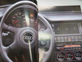 Audi 80 1993 -myyntiesite / sales brochure
