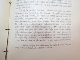Svenska Fruntimmerskolan i Wiborg 1914-1915 årsberättelse med elevmatrikel samt Amerikanska skolor - Aino Ottelinin kirjoittamat koulun vuosikertomus sekä