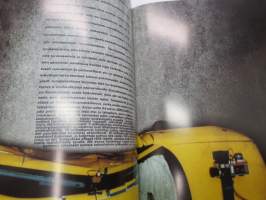 Audi A4 2000 -myyntiesite / sales brochure
