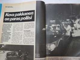 Tuulilasi 1985 nr 2, sisältää mm. seur. artikkelit / kuvat / mainokset; Kansikuva Keskikokoiset dieselit, Keijo Rosberg, Toyota Starlet 1,0 super 3D koeajo, Kova