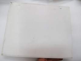 Väritukku Oy - Briljant kosteantilan seinänpäällysteet (vaahdotettu PVC) -mallikansio / sample folder of wall materials
