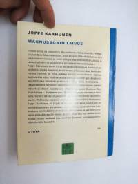 Magnussonin laivue - Suurten ilmavoittojen salaisuus. Kirja on omistettu Mannerheim-ristin ritarille, eversti Gustaf Erik Magnussonille, joka koulutti