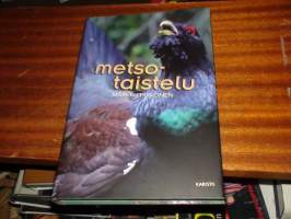 Metsotaistelu, 2014.Puukon lipsahdus tiettömien taipaleiden takana tunturissa, hengenvaara koskessa, jänismetsästystä kaupungissa, yllättävä saalis