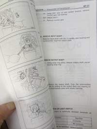 Toyota 4Runner Repair Manual for Chassis &amp; Body AYN13 / RN125. 13 / VZN130 / LN13 series Aug., 1989 -korjauskäsikirja