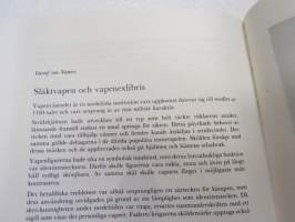 Finsk heraldik i nutiden -näyttelykirja -heraldry exhibition book with articles