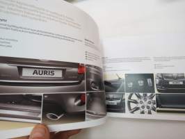 Toyota Auris 2010 -myyntiesite / sales brochure