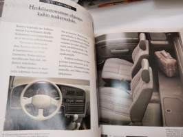 Toyota Hilux 1993 -myyntiesite / sales brochure