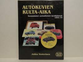 Autokuvien kulta-aika - Suomalaiset autoaiheiset keräilykuvat 1954-1970